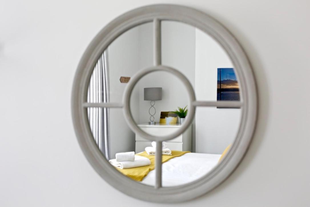 The Dolphin Hotel Ексмут Екстериор снимка